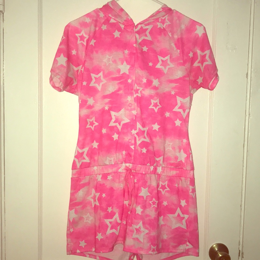 I am selling a cute pink pijama